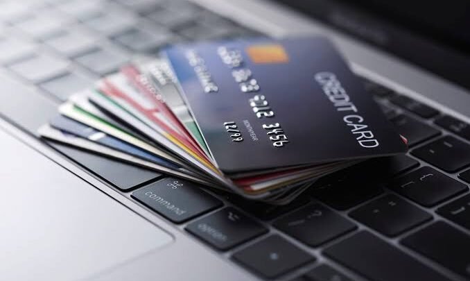 How to Use a Credit Card Without Falling Into Debt – Credit Cards